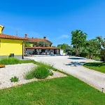 Gorgeous In * Galižana