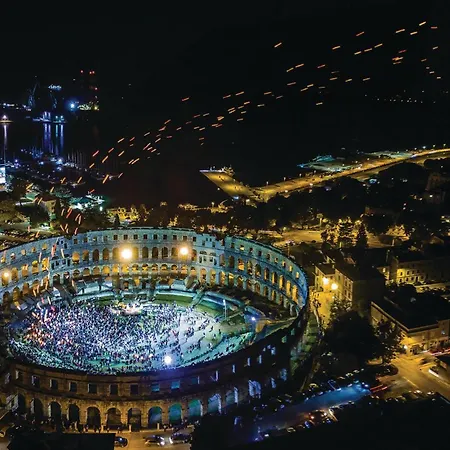 בית נופש Amazing In *