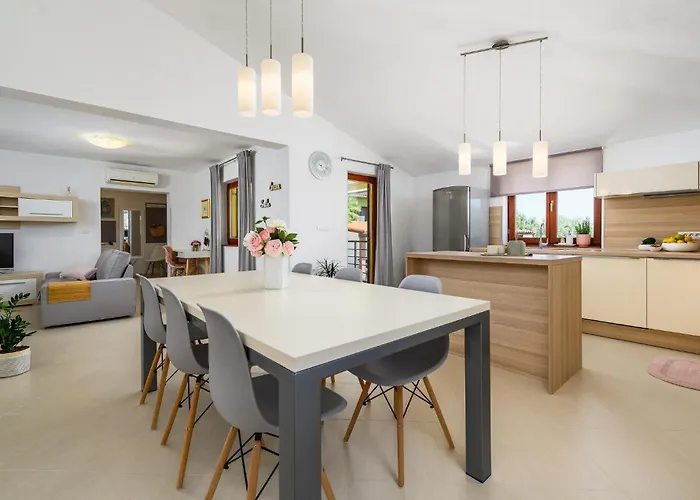 Amazing In Vakantiehuis Galižana