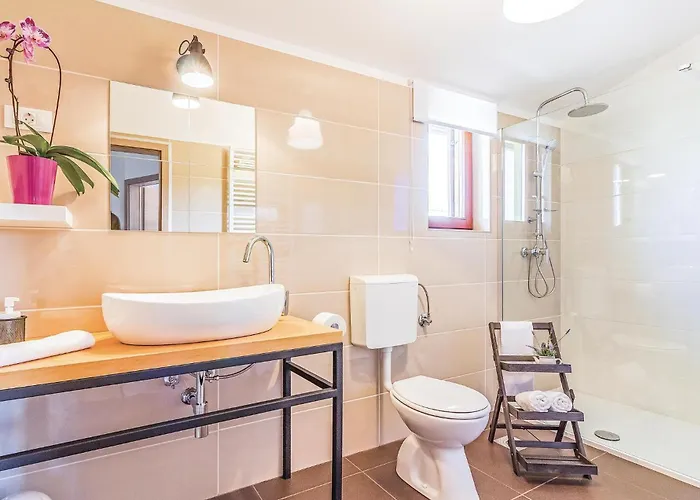 Amazing In Vakantiehuis Galižana